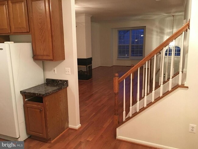 Building Photo - 3430 Brahms Dr