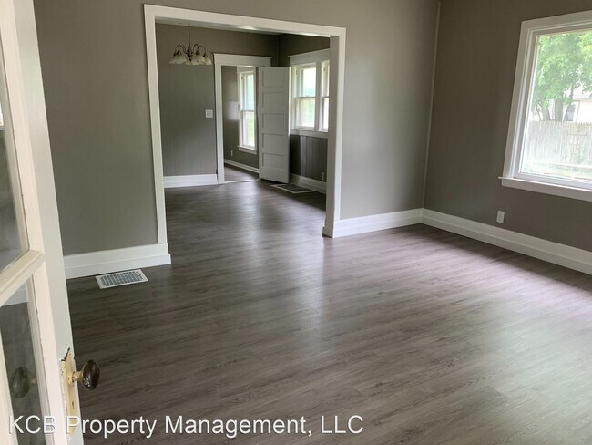 Building Photo - 2 br, 1 bath House - 1801 South Indiana Av...
