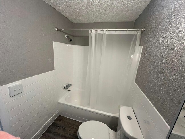 Building Photo - 13430 Euclid Ave