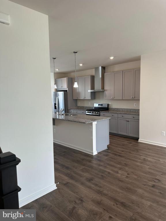 Foto del edificio - 423 Snowberry Ln