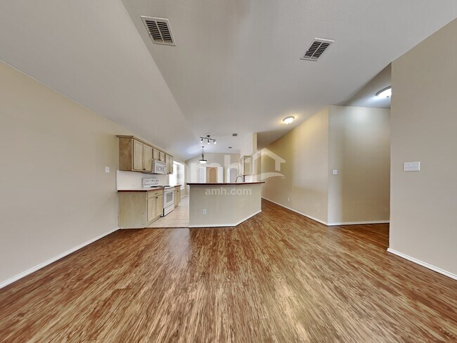 Building Photo - 12113 Dinette St