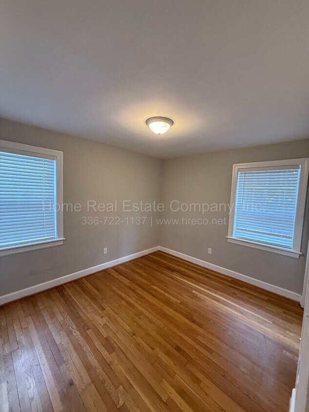 Foto del edificio - 807 W End Blvd