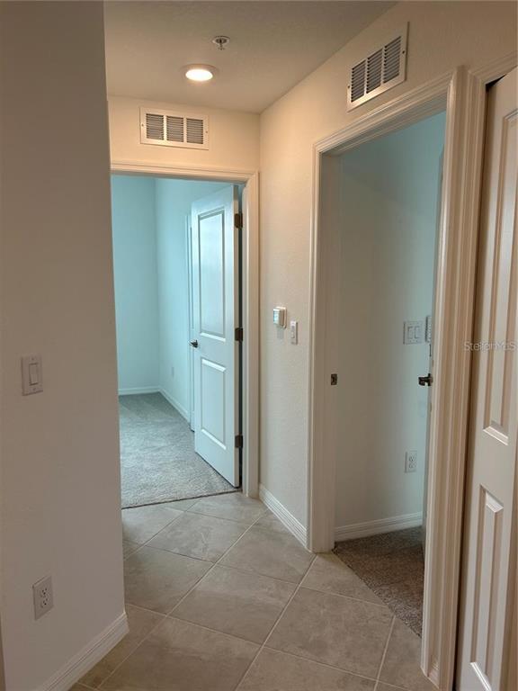 Building Photo - 12180 Wellen Golf St