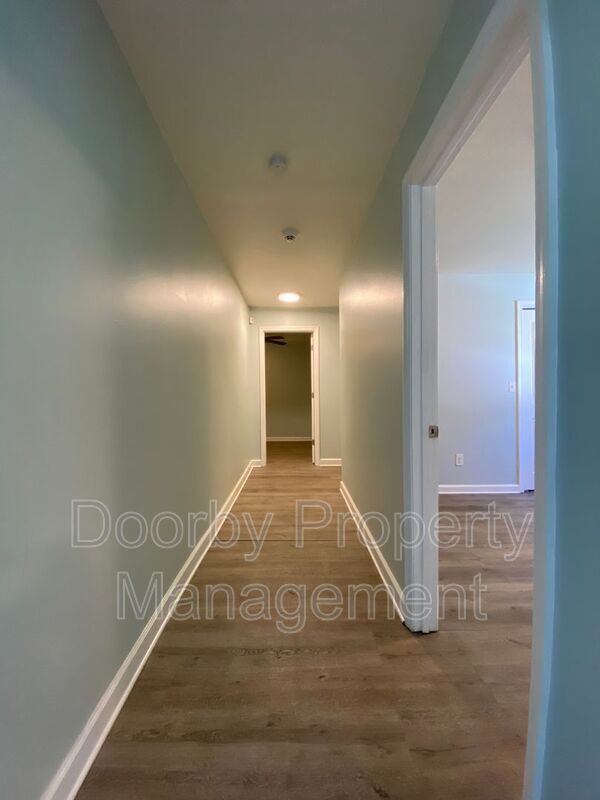 Building Photo - 2608 E 37th St