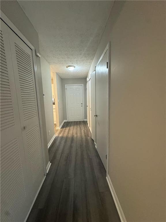 Foto del edificio - 6348 Baker Ct