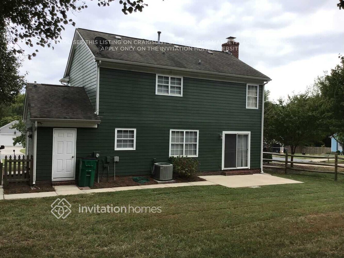 Foto del edificio - 9815 Cooper Run Ln