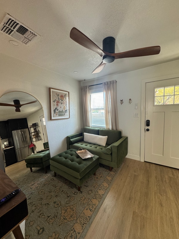 Foto del edificio - 1155 E Diamond St