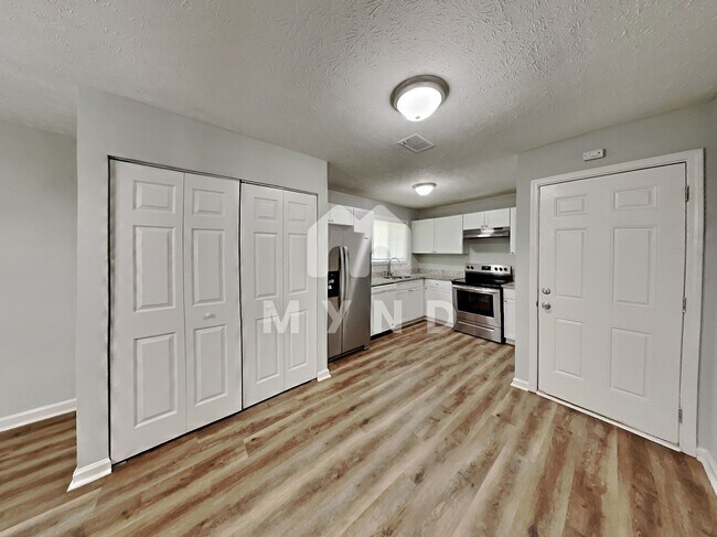 Building Photo - 719 Hairston Crossing Trl
