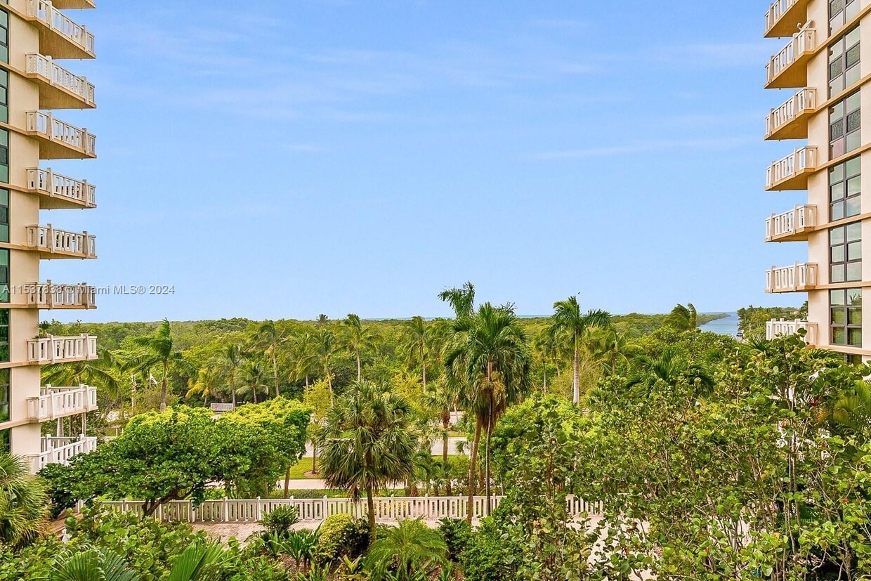 1121 Crandon Blvd Unit E405, Miami, FL 33149 Condo for Rent in Miami