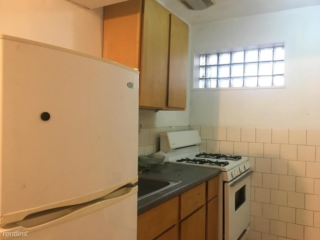 Foto del edificio - 633 Dudley St