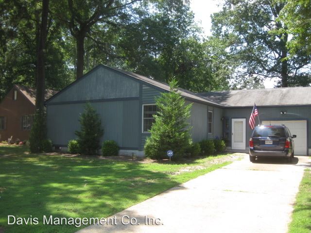 Primary Photo - 731 Pelham Dr