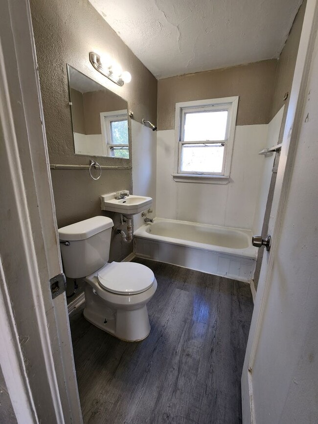 Building Photo - 3 Bedroom House in OKC