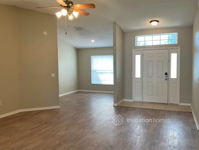 Building Photo - 8109 Oakhurst Blvd