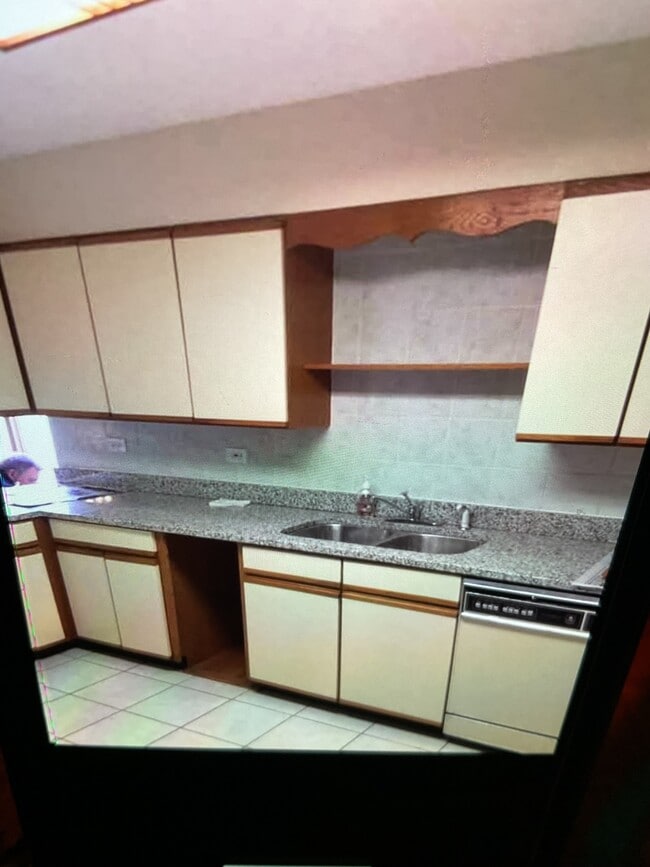 Foto del edificio - 933 S Western Ave