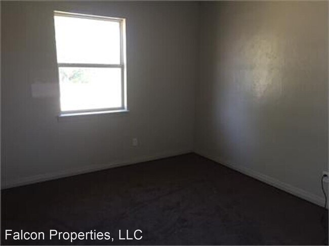 Building Photo - 3 br, 1 bath House - 1232 NE 45th St