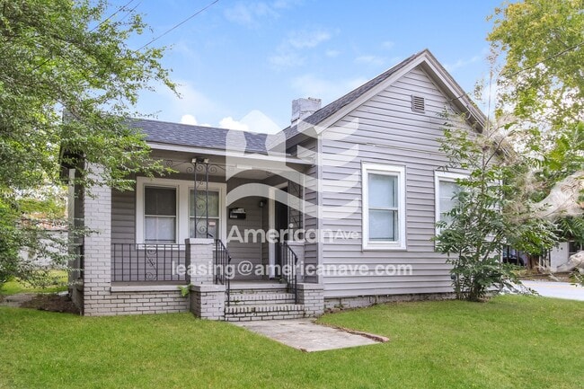 Building Photo - 1858 Watkins St