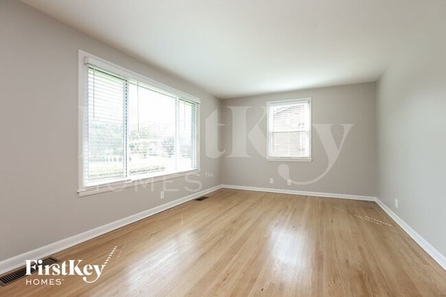 Building Photo - 3710 Plantation Dr
