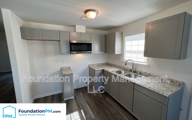 Foto del edificio - 3004 Meadowfair Rd