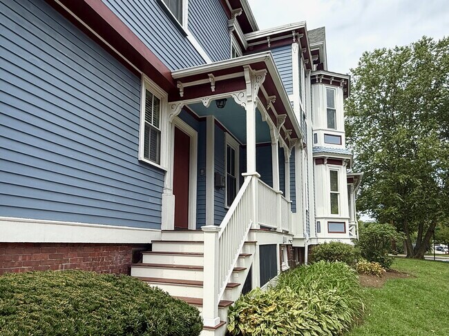 Building Photo - 90 Highland Ave