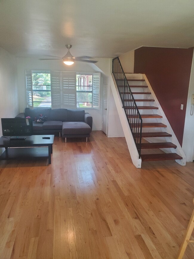 living / dinning area - 5834 Bowcroft St