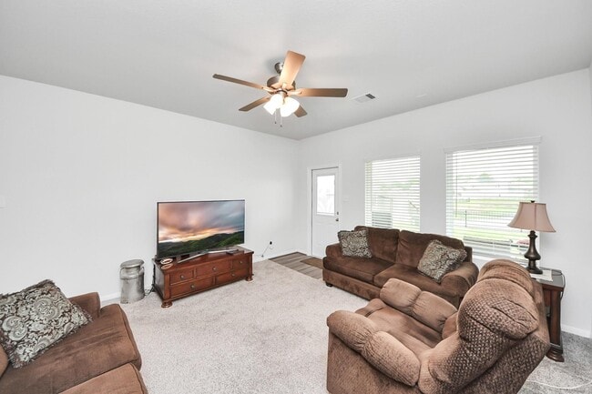 Building Photo - 1110 Bending Trl Dr