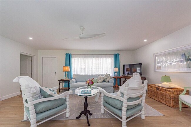 Foto del edificio - 955 Marigold Ln