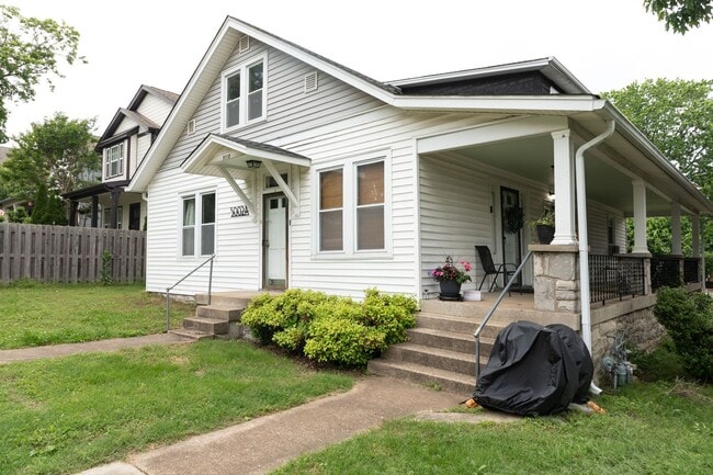 Building Photo - 5002 Dakota Ave