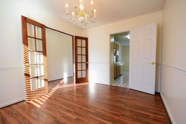 Building Photo - Robinwood Estates