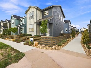 Building Photo - 2135 Arborwood Ln