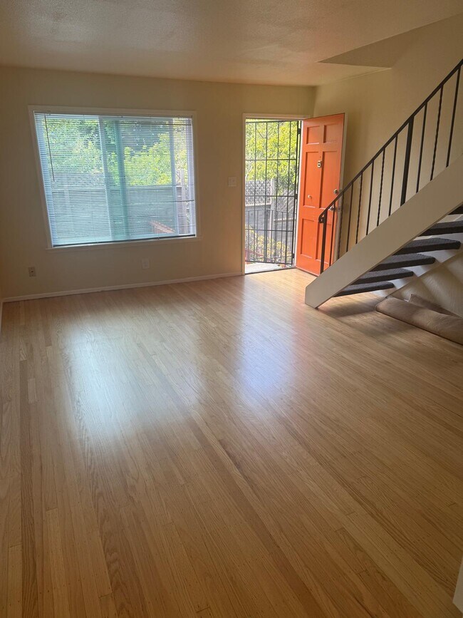 Living Area - 1456 Hopkins St