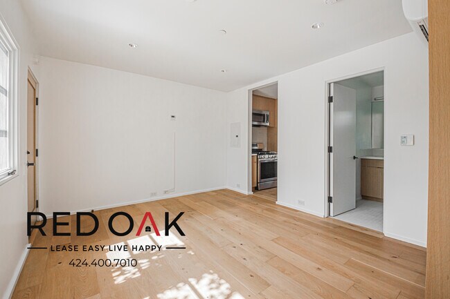 Foto del edificio - 2403 S Centinela Ave