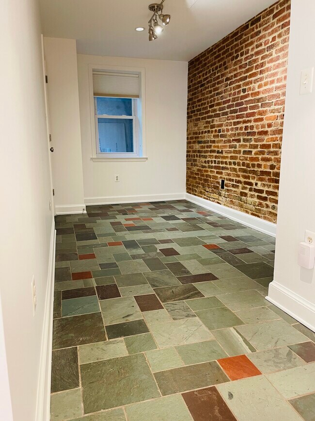 Foyer and Entry - 2440 20th St NW