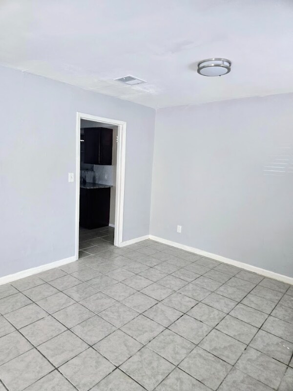 Foto del edificio - 10024 Neuens Rd