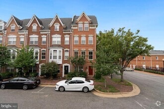 Building Photo - 211 Medlock Ln