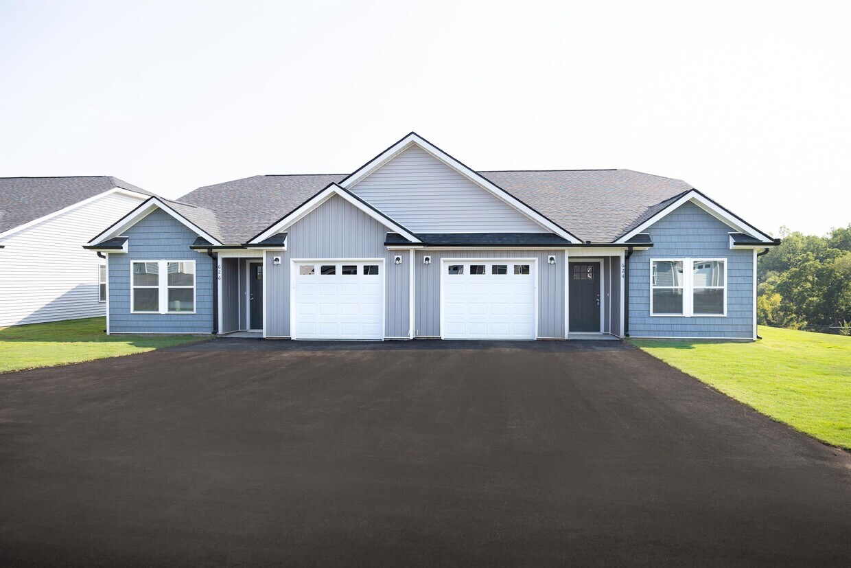 Foto principal - 904 Sparrow Ln