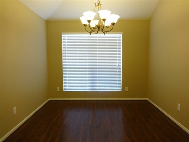 Foto del edificio - 16727 Foursquare Dr