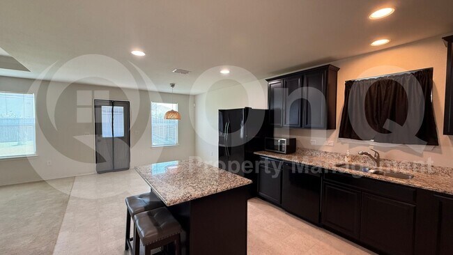 Foto del edificio - 3312 Biggs Ave