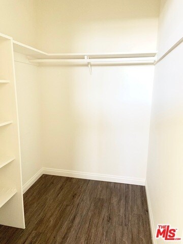 Foto del edificio - 142 N Hoover St