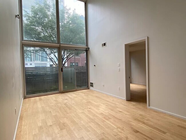 Foto del edificio - 925 Pacific St