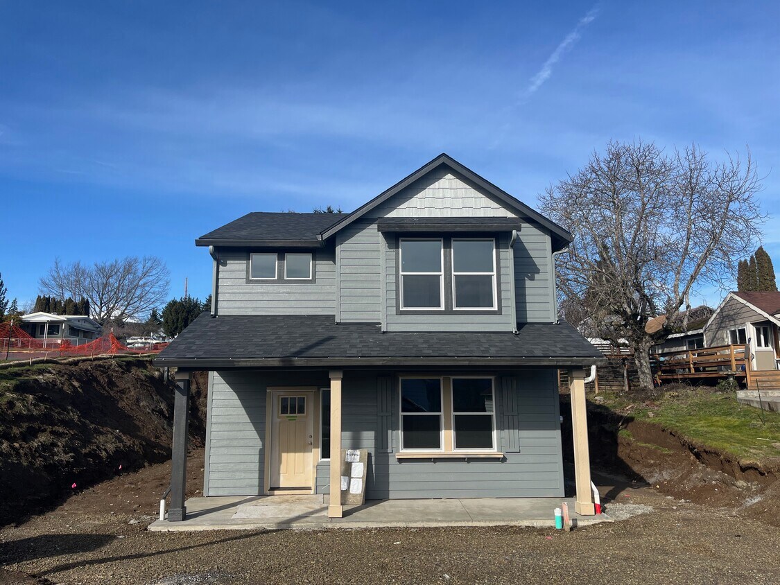 Foto principal - 326 NE Washington St