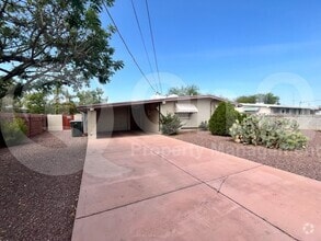 Building Photo - 5111 E Peach St