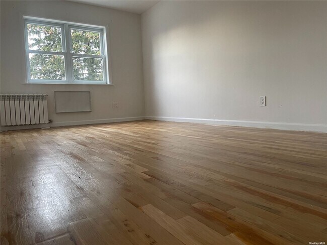 Building Photo - 71-16 73rd St