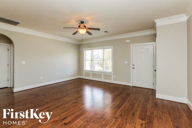 Building Photo - 5541 Timber Leaf Trail