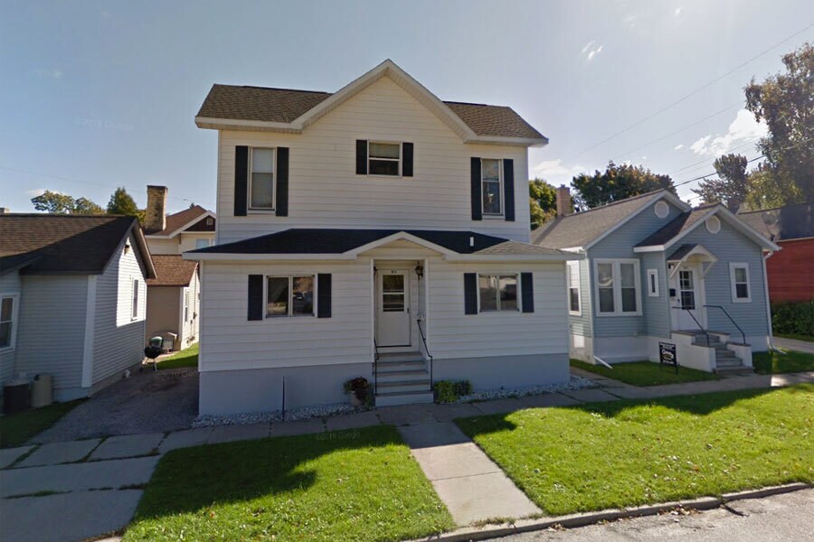 Primary Photo - 103 Sycamore St