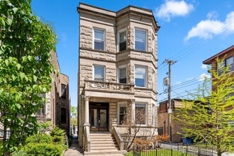 Building Photo - 1414 W Summerdale Ave
