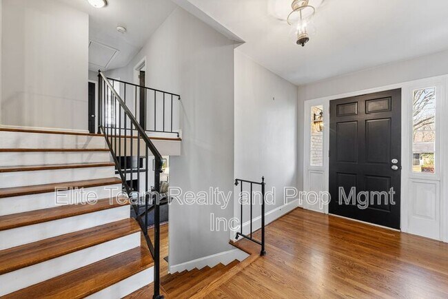 Building Photo - 1116 Circlewood Dr