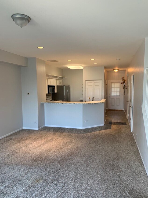 Primary Photo - 2813 Stonewater Dr