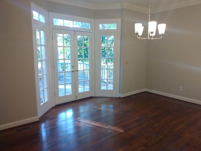 Foto del edificio - 3719 Auburn Ln