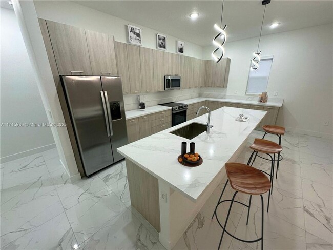 Foto del edificio - 4458 SW 122nd Wy