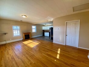 Building Photo - 6260 Renan Rd